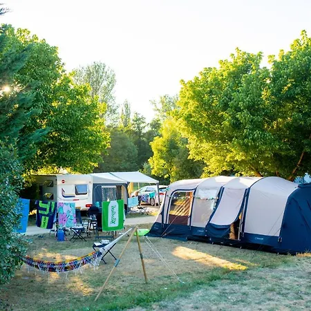 Rcn Le Moulin De La Pique Campsite