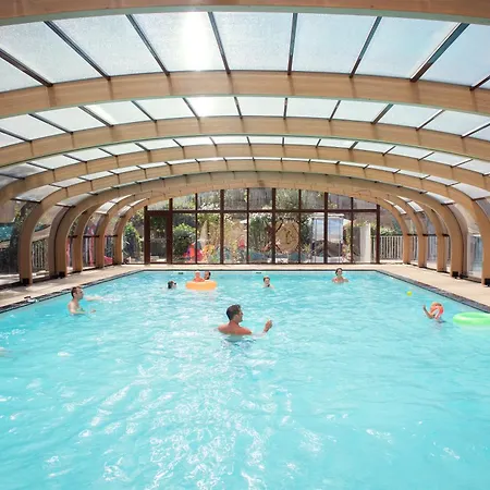 Campsite Rcn Le Moulin De La Pique 5*