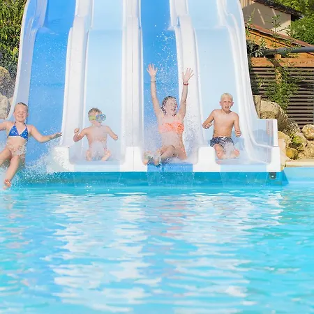 Rcn Le Moulin De La Pique Campsite